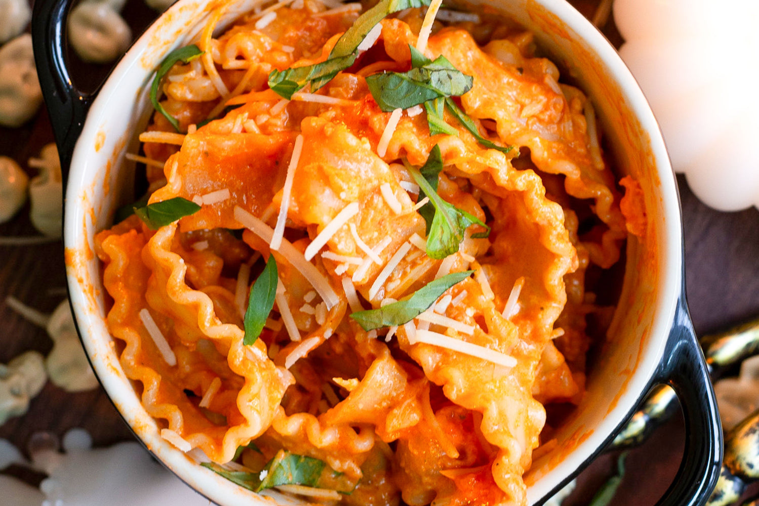 Witch’s Cauldron Cheesy Tomato Basil Mafalda