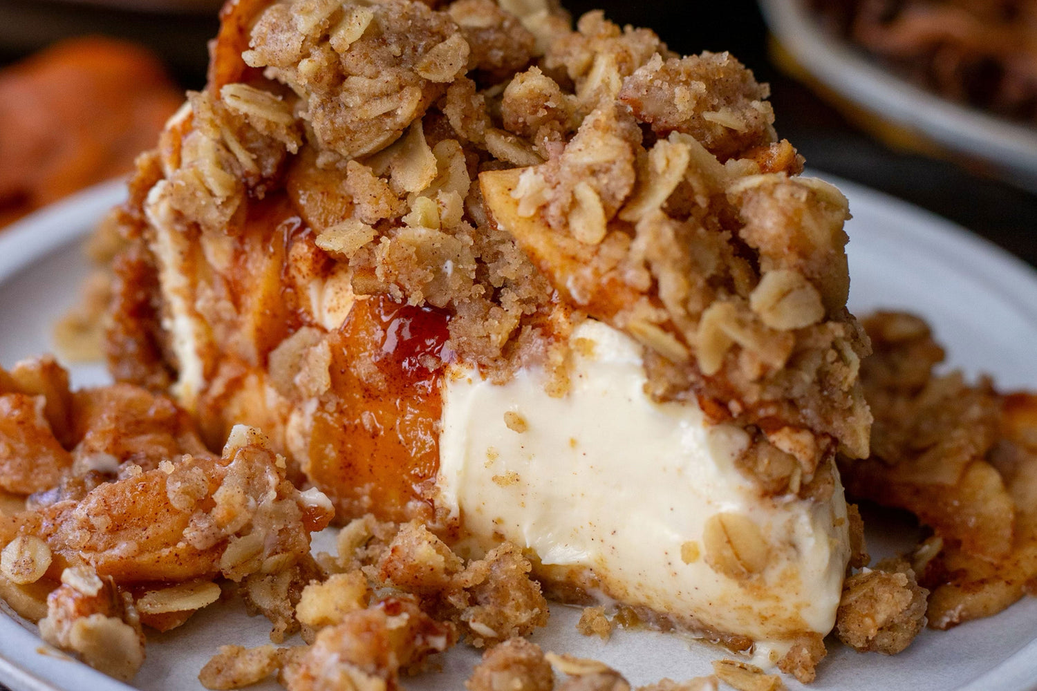 Apple Crumble Cheesecake