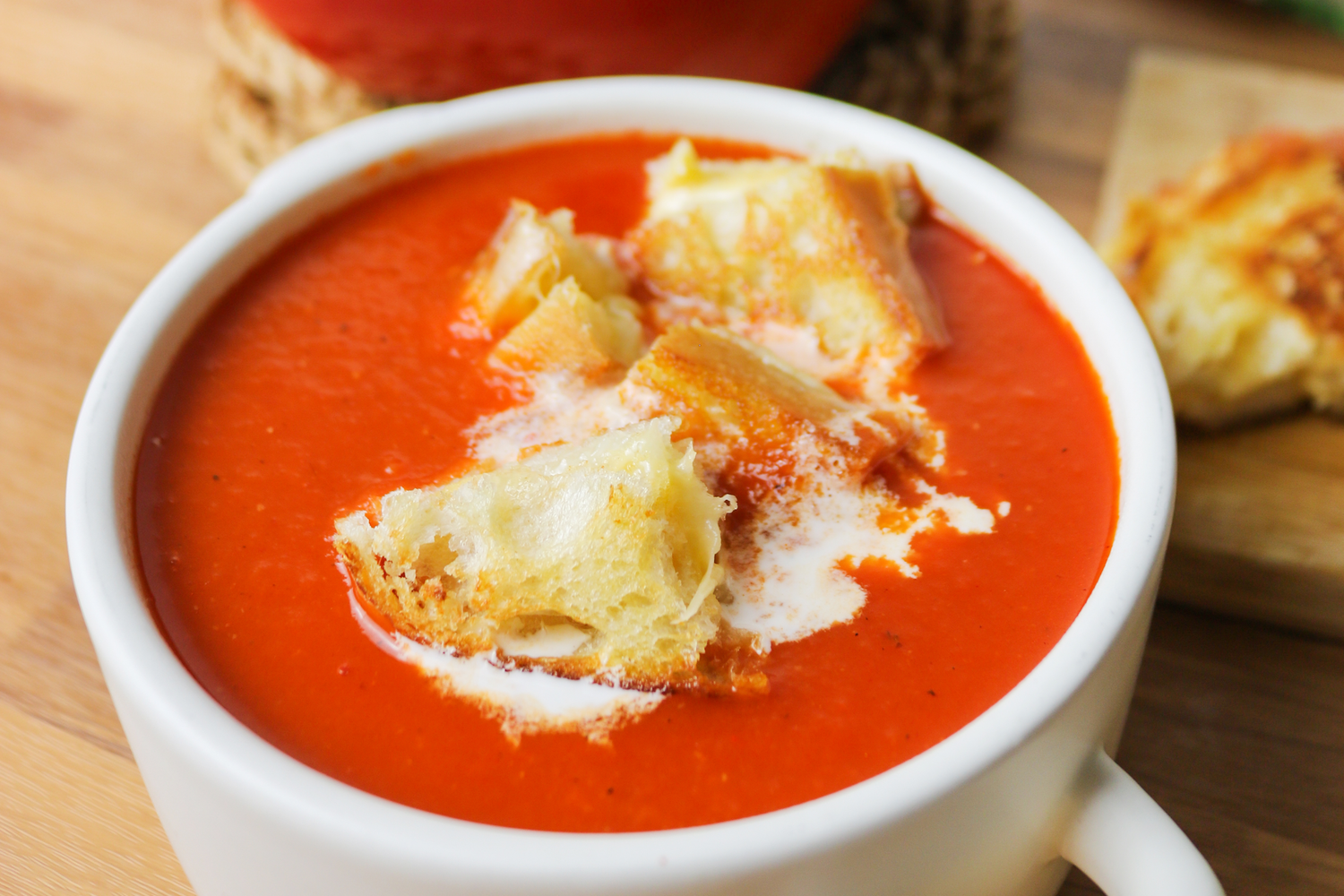 Roasted Red Pepper & Tomato Soup With Grilled Cheese Bites