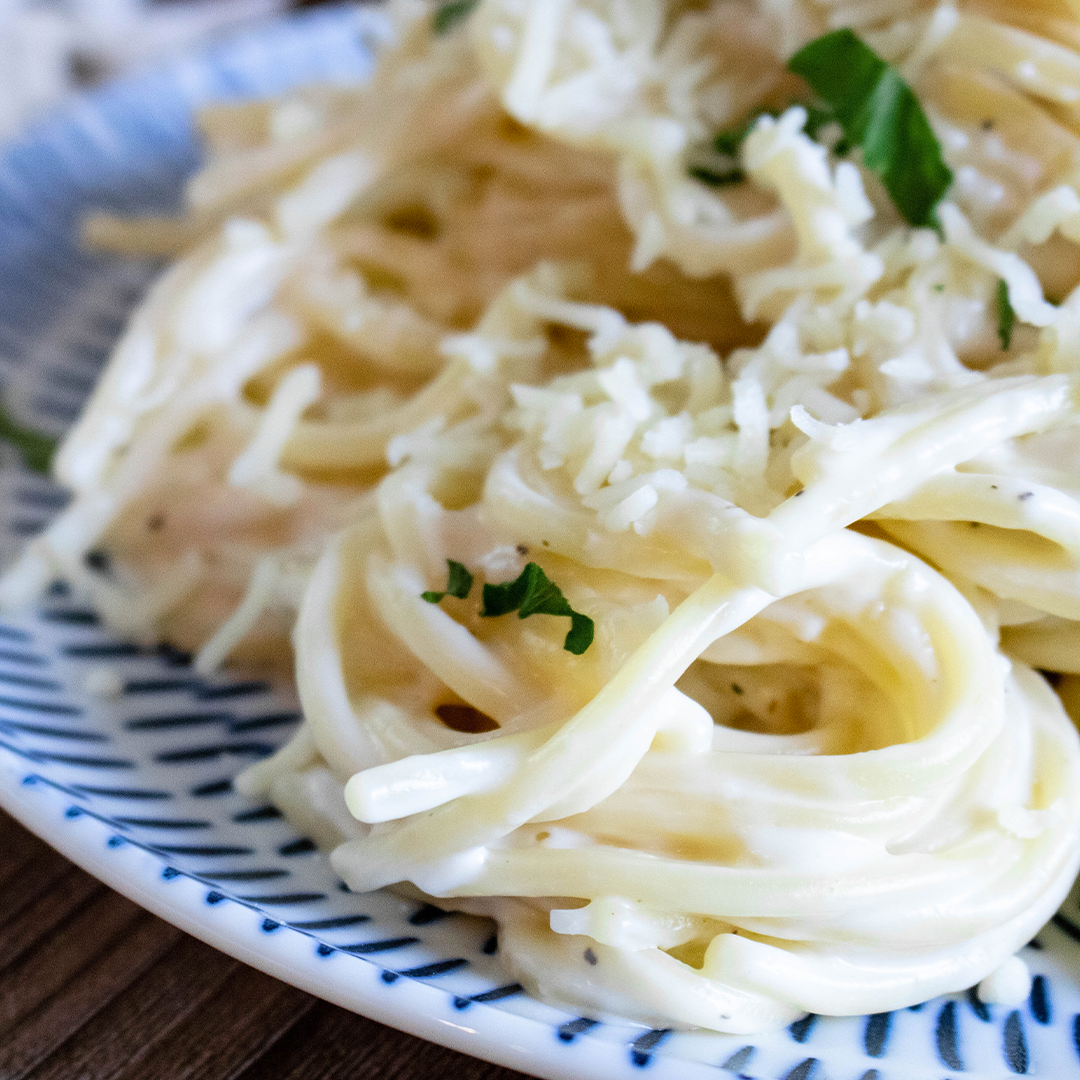 garlic alfredo pasta