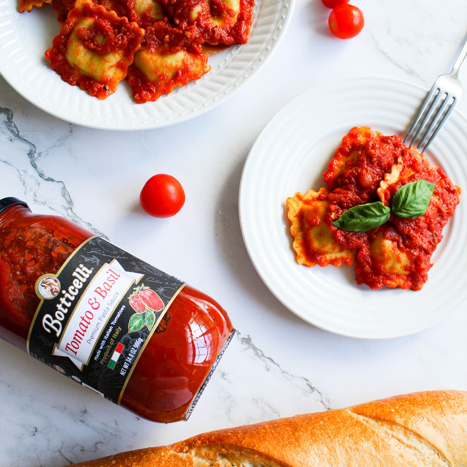 Cheese ravioli topped with Tomato and Basil Pasta Sauce